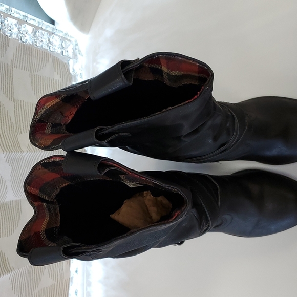 SIDESTEP BLACK WESTERN BOOTS 🤠 - Picture 7 of 10